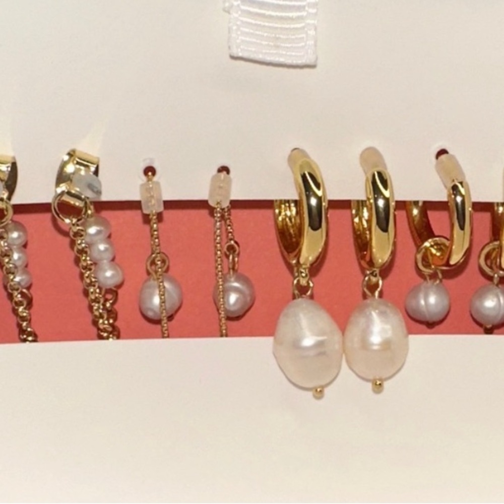 NWT ⚜️🤍⚜️ House of Harlow 1960 Gorgeous Freshwater pearls Earring Set - Picture 5 of 10
